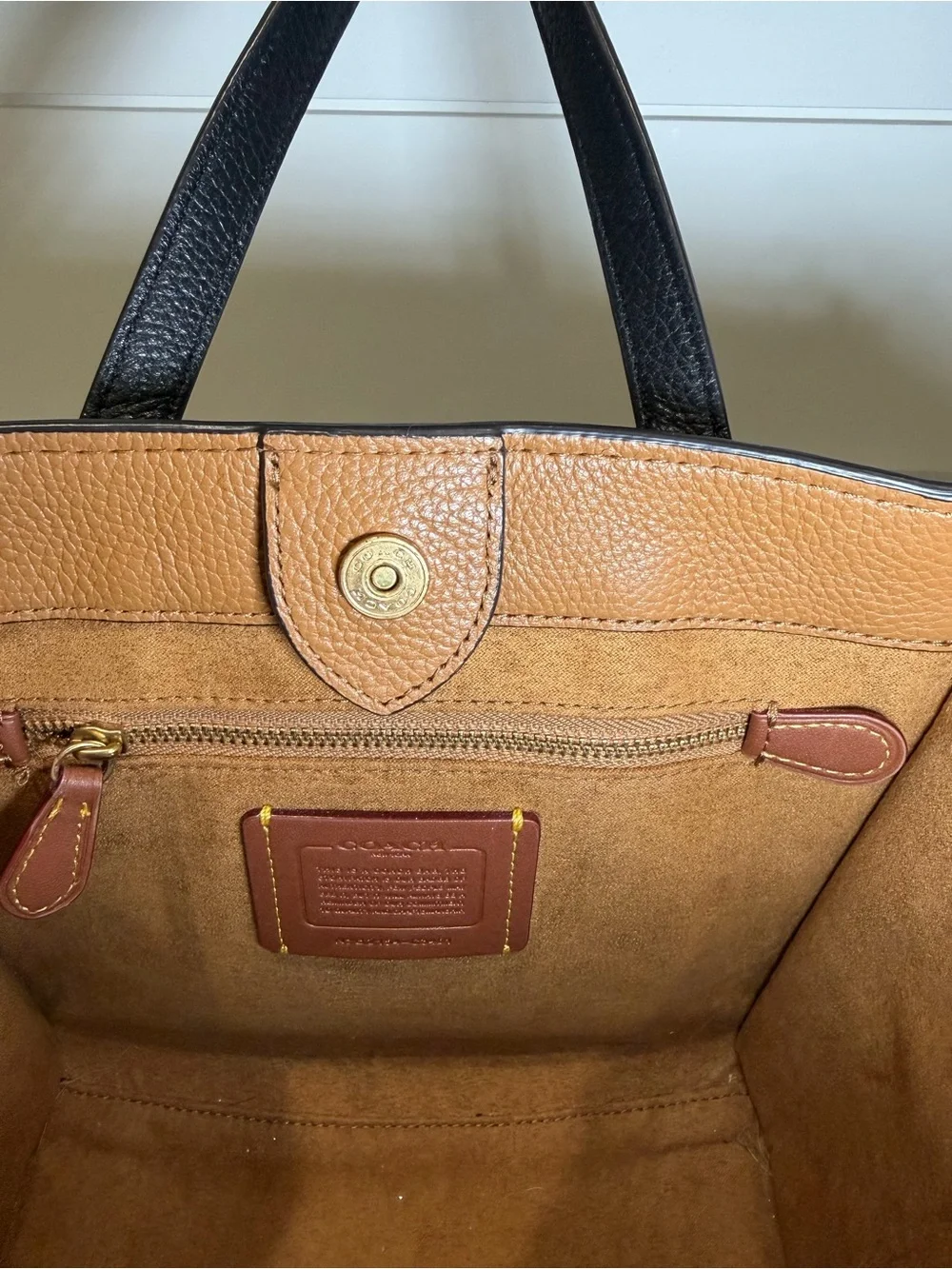 Coach Field Tote 22 White, Tan & Black Leather Crossbody Bag with Strap